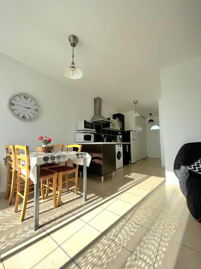 Logement Thermale Et De Tourisme Les Acacias 2 Jonzac Eksteriør bilde