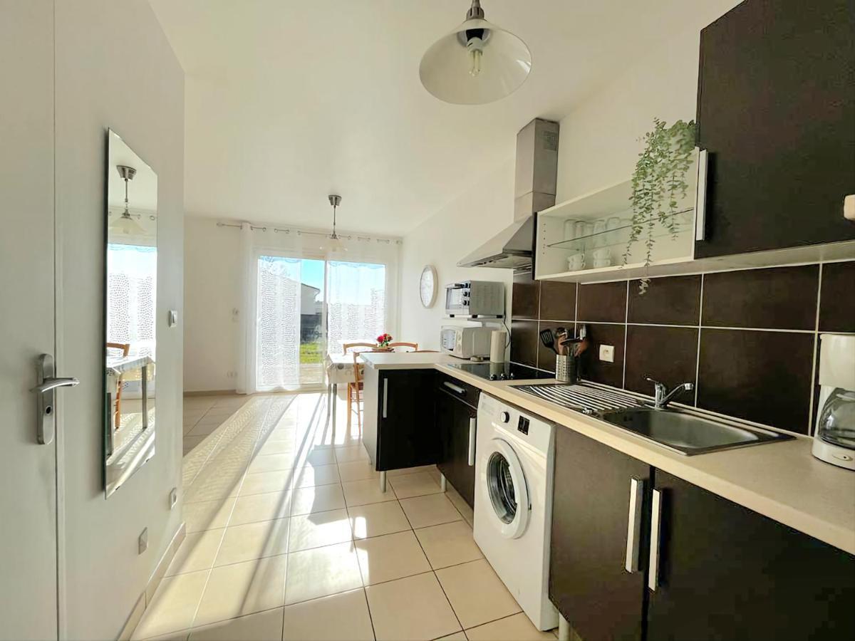 Logement Thermale Et De Tourisme Les Acacias 2 Jonzac Eksteriør bilde