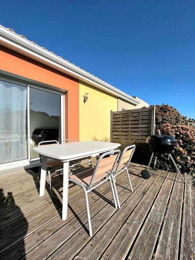 Logement Thermale Et De Tourisme Les Acacias 2 Jonzac Eksteriør bilde